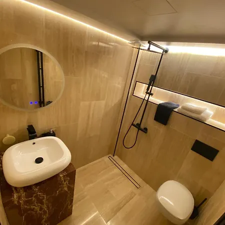 Luxury New Wave La Art Apartmán